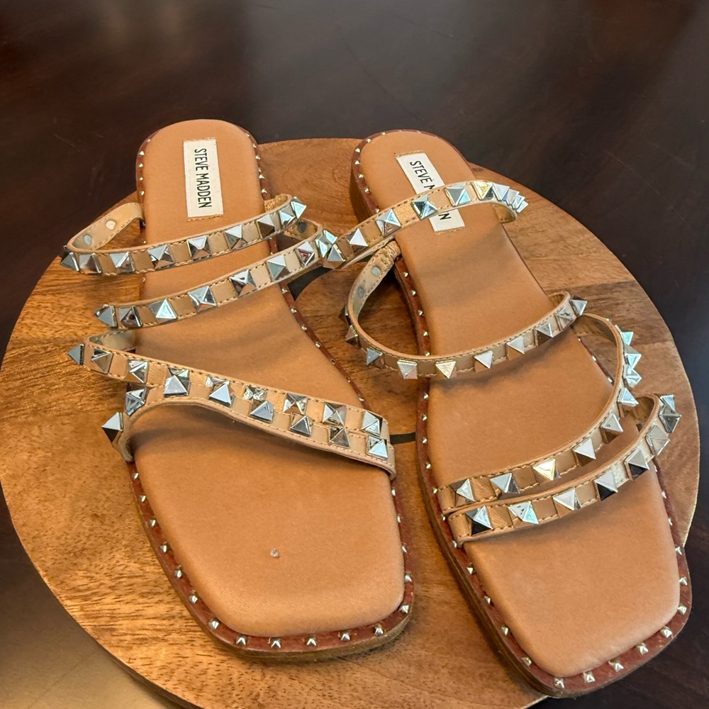 Steve Madden Tan Pyramid-Stud Strappy Slide Sandals